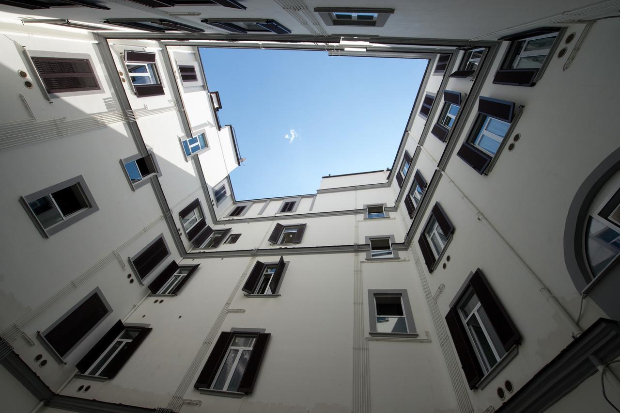 Duomo Regina Apartments Napoli Ngoại thất bức ảnh