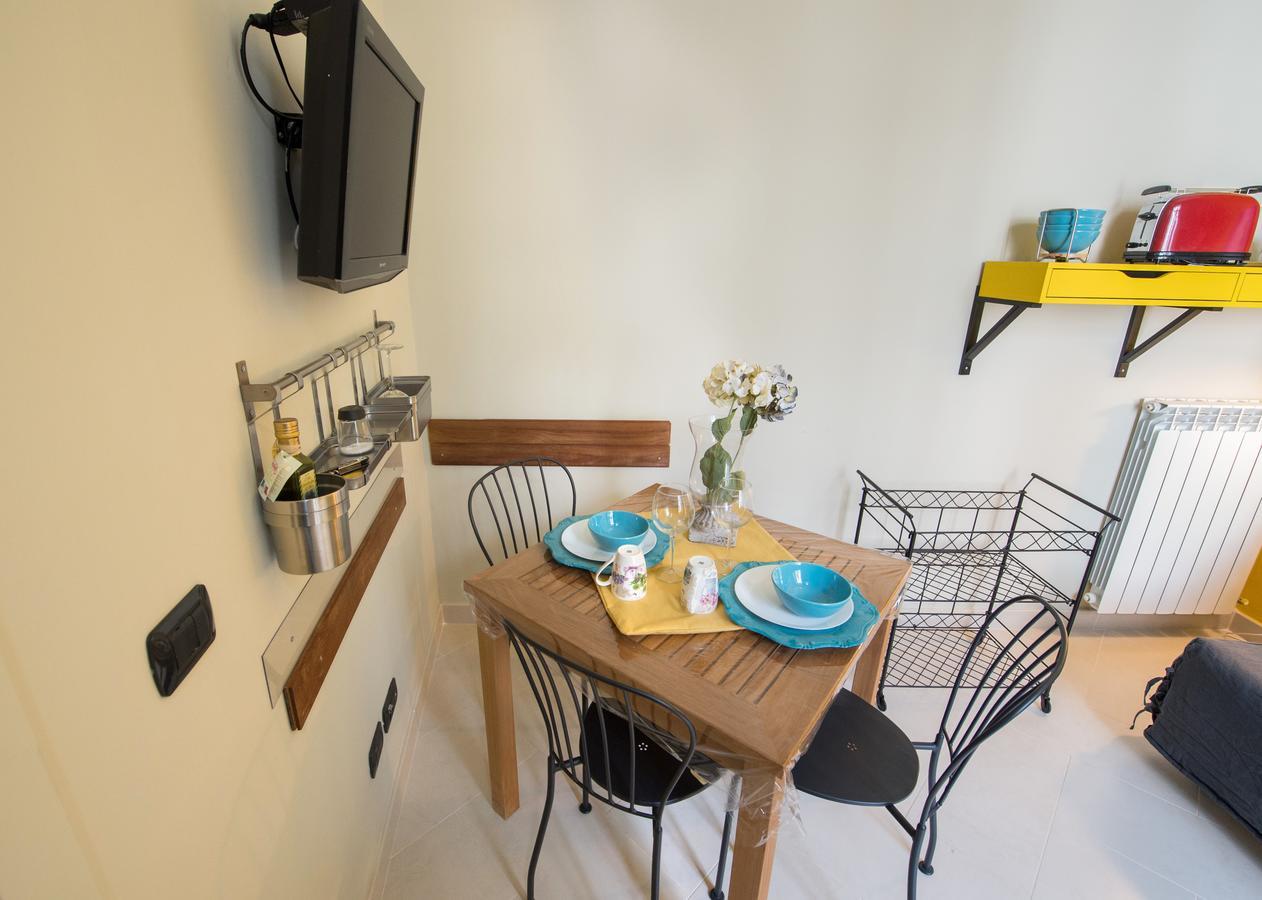 Duomo Regina Apartments Napoli Ngoại thất bức ảnh
