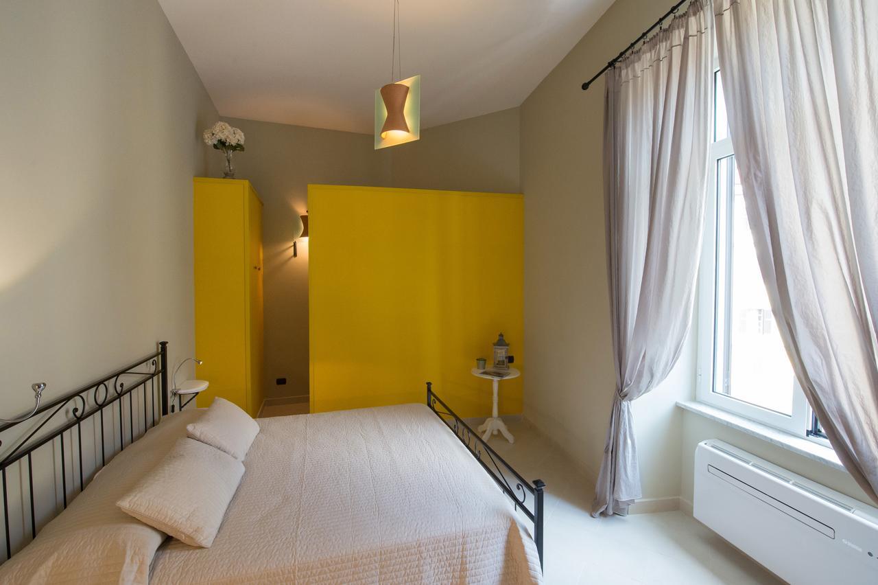 Duomo Regina Apartments Napoli Ngoại thất bức ảnh