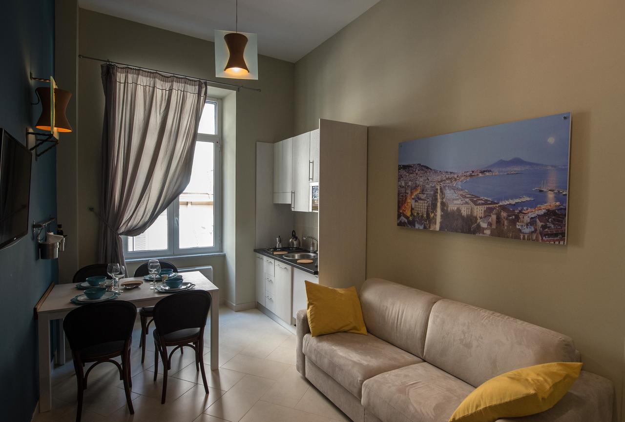 Duomo Regina Apartments Napoli Ngoại thất bức ảnh